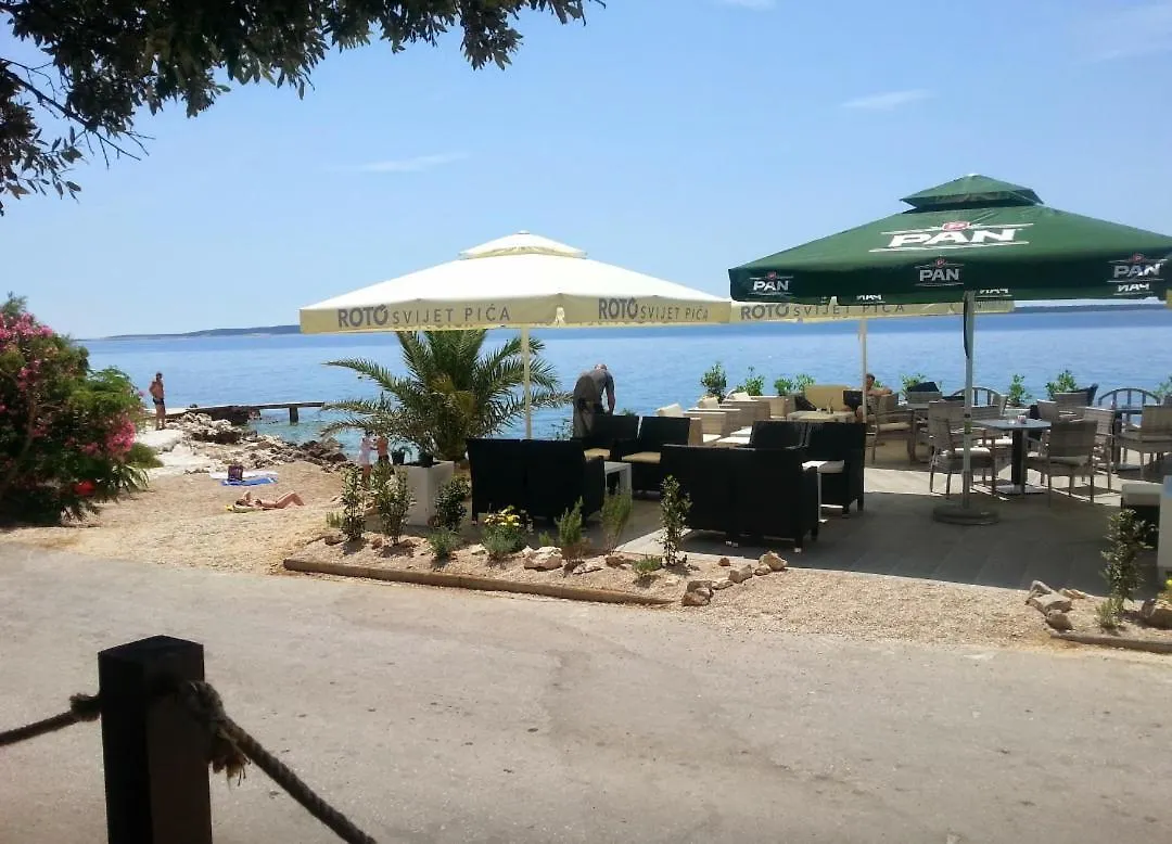 Beach Apartment In Mandre